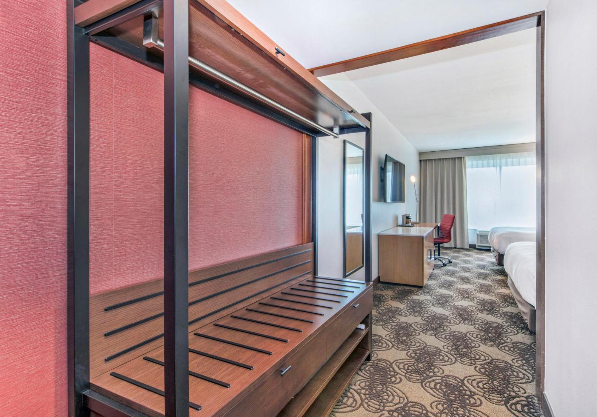 King Room with Accessible Tub - Mobility and Hearing Access/Non-Smoking,1537907872:JPEG